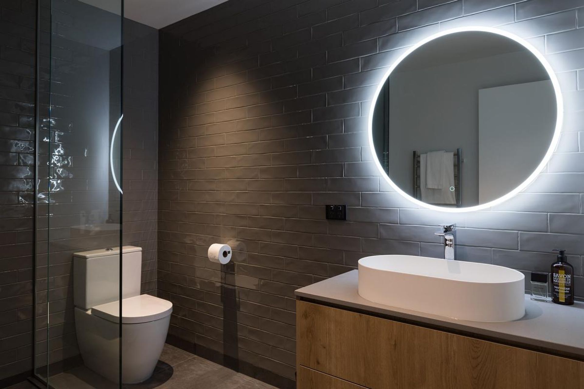 Waterloo Quadrant Apartment