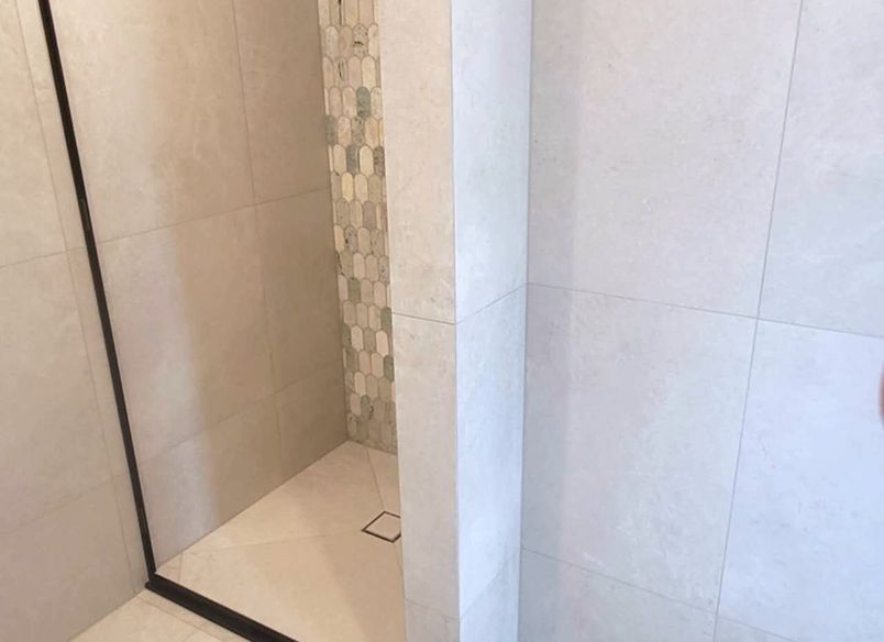 Damn Good Tiling - bathroom mosaic tiling w niche