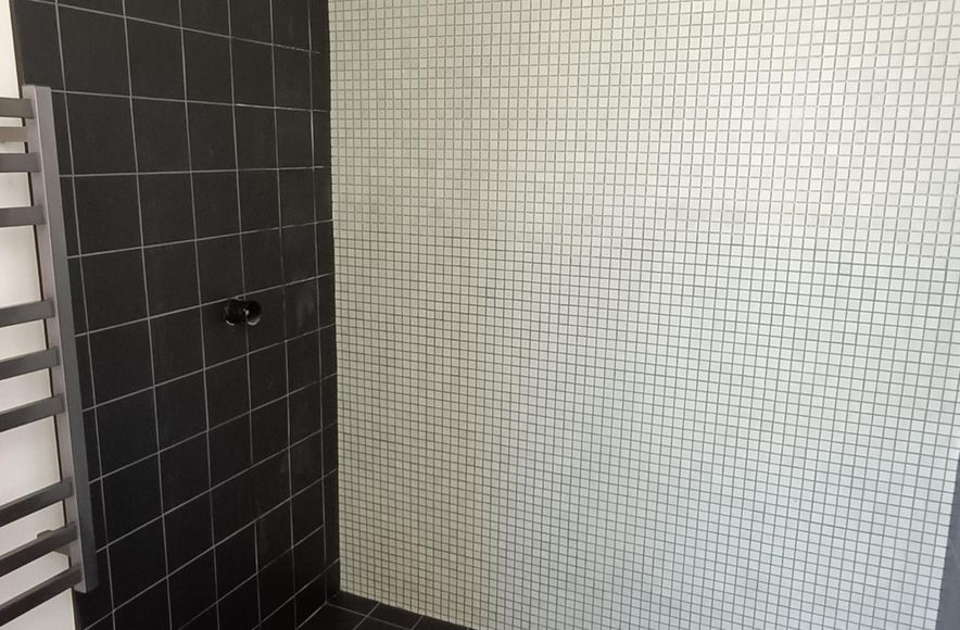 Bathroom Tiling (CM Build)