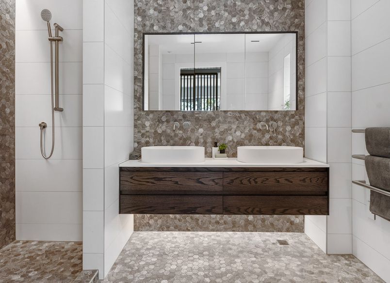 Tamaki Drive Residence