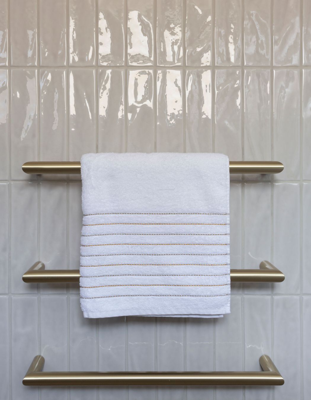 Elegant compact ensuite