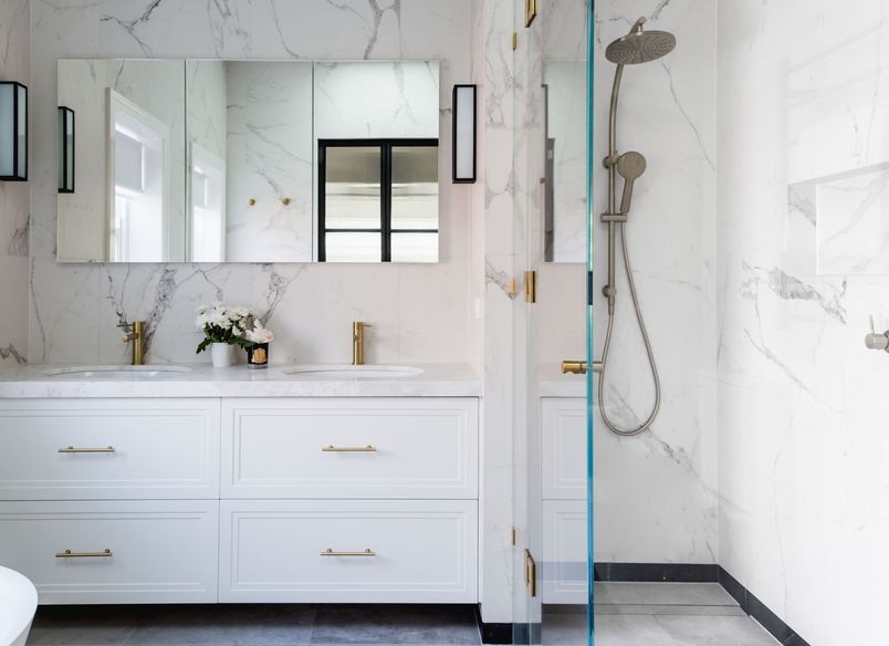 Ivanhoe, Elegant Master Suite Design