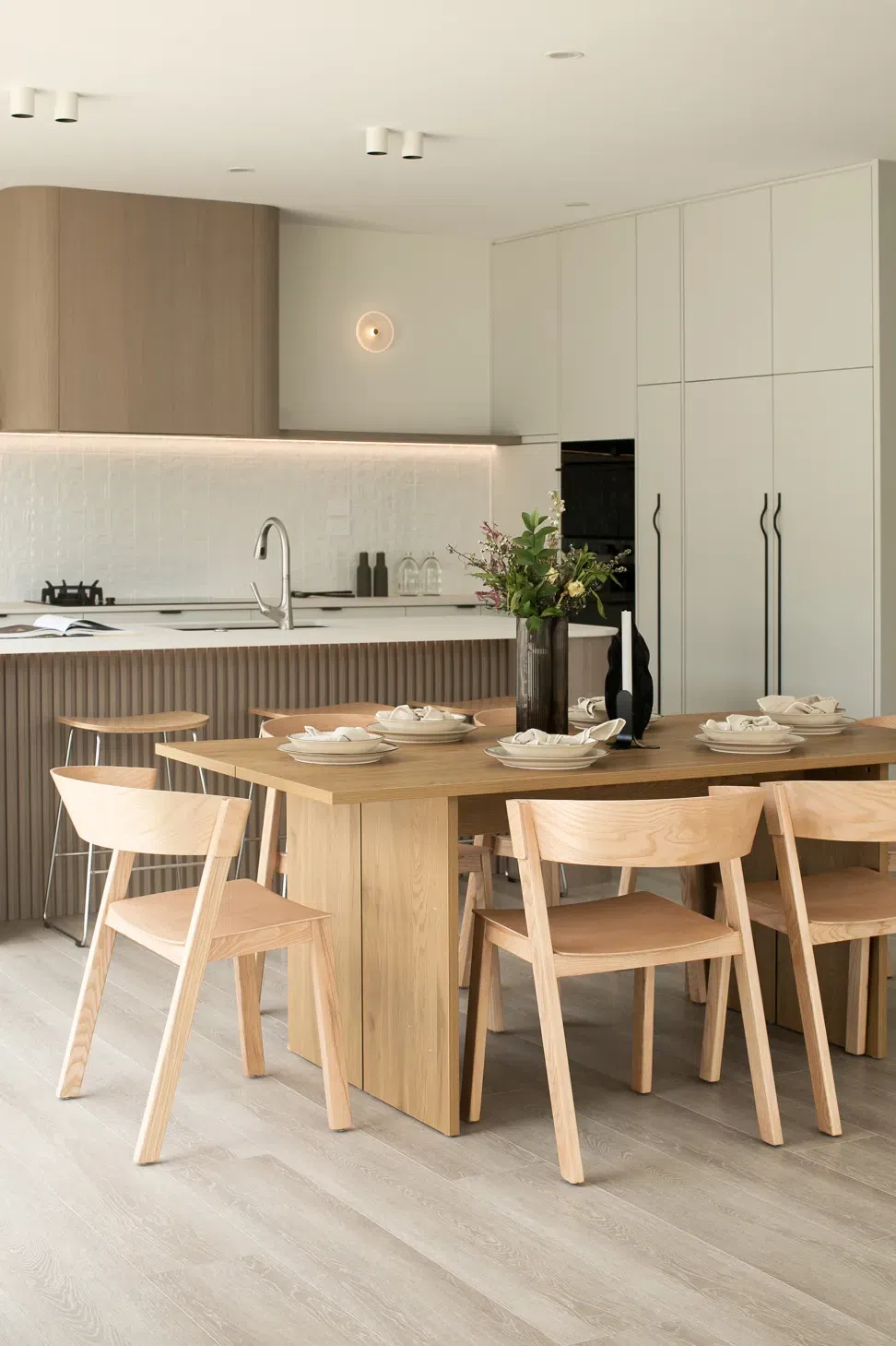 696efa29d6fb6d2ef56126ebRed20Beach20Home20-20Desert20Oak20Shinnoki20Veneer20Panels2023.webp