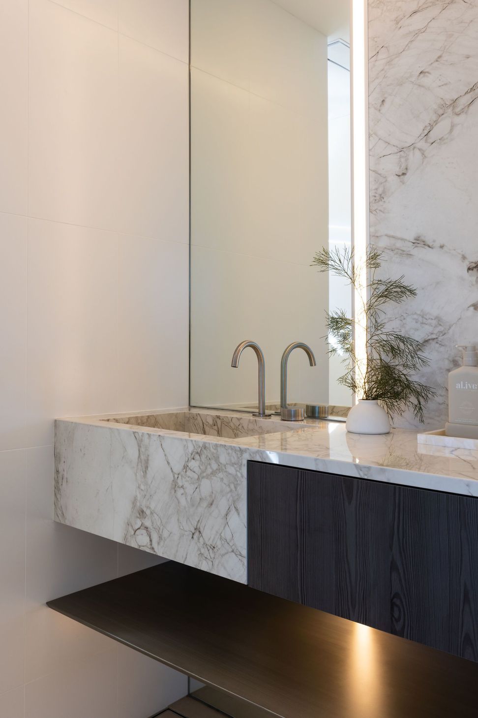78eed2ca2eee2efec541899dcf7cfb78013d86mv2.jpg