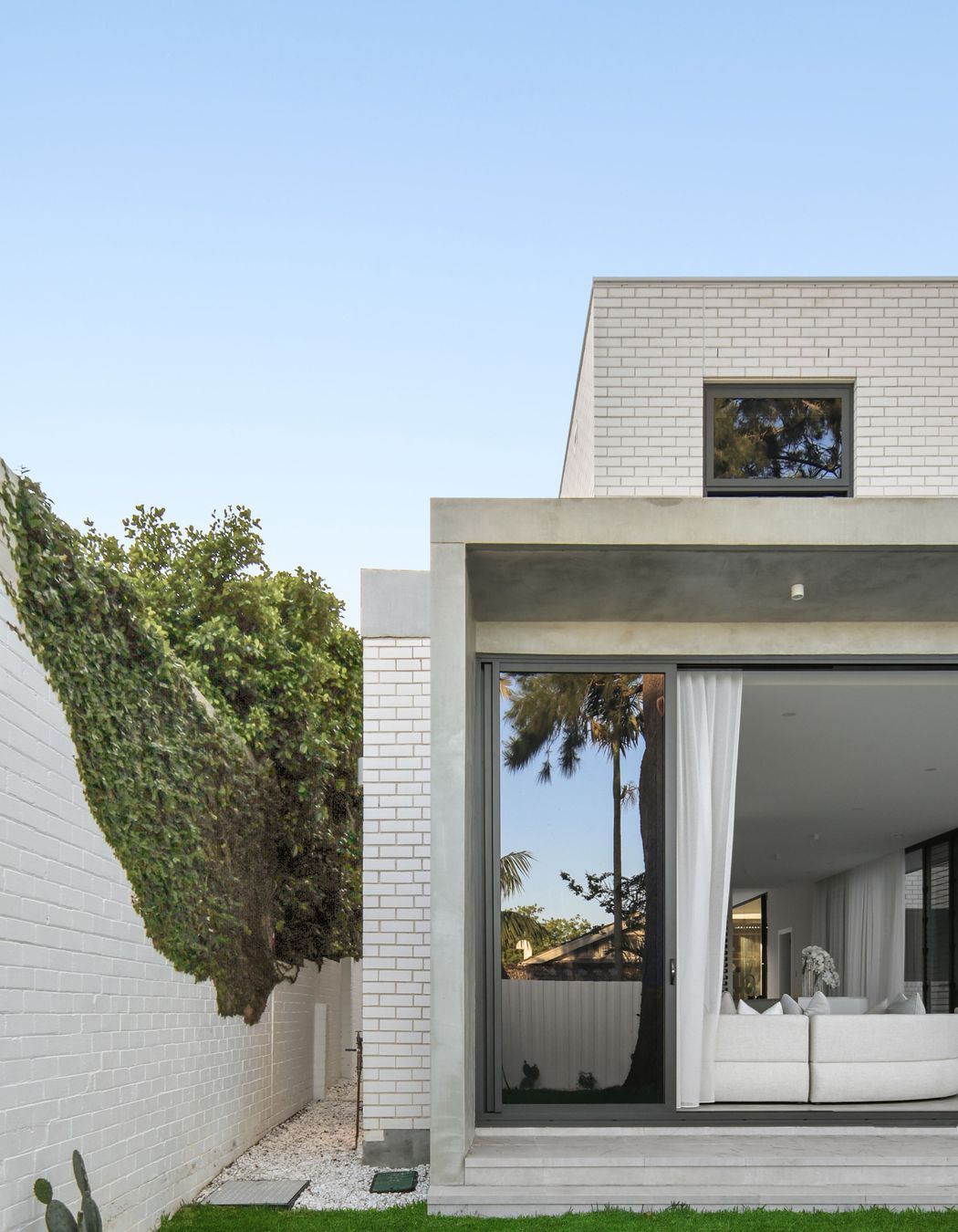 8SydneyStConcordHighExterior2-v3.jpg