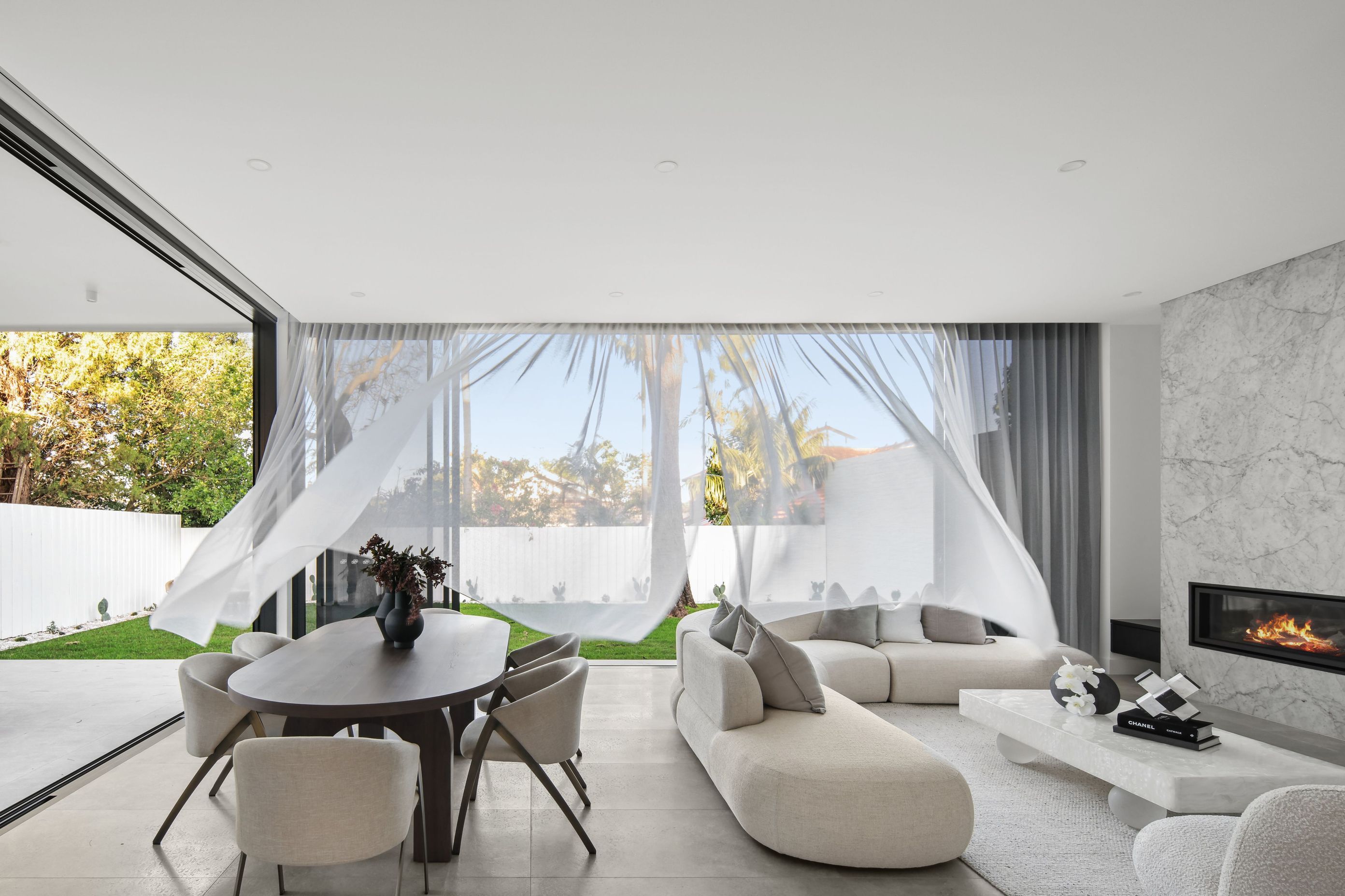 8SydneyStConcordHighLivingDining.jpg