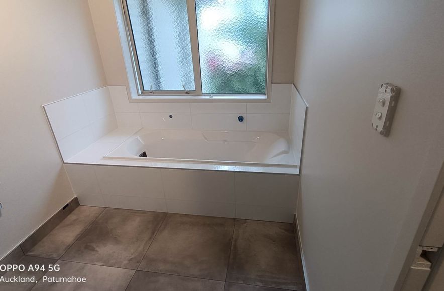 Damn Good Tiling - bathroom tiling (Refresh Renovation)