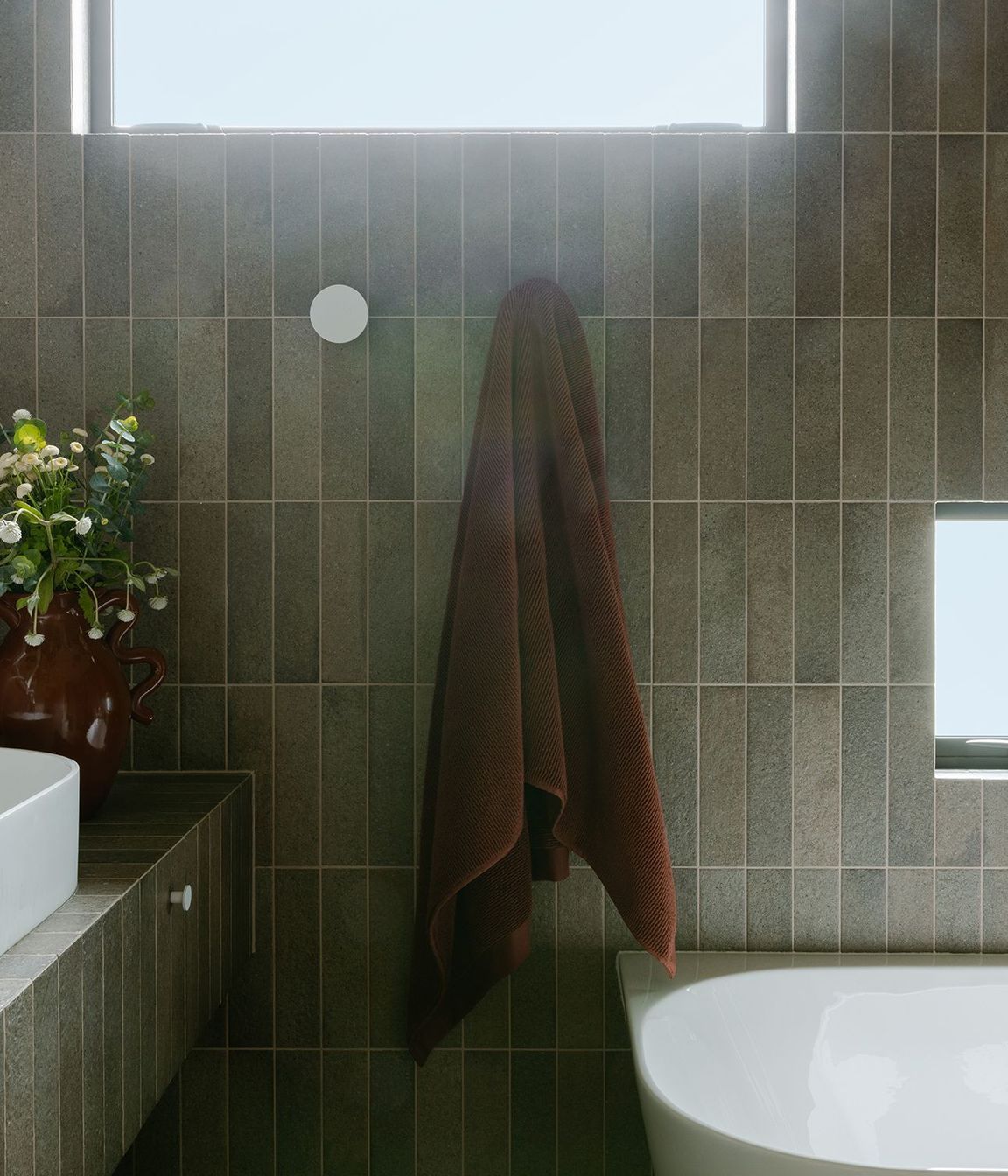 Whananaki Beach Retreat / Alex Walls, Walls Studio / Bathroom. Walls and custom vanity: Fornace Verde Muschio 60x240mm.