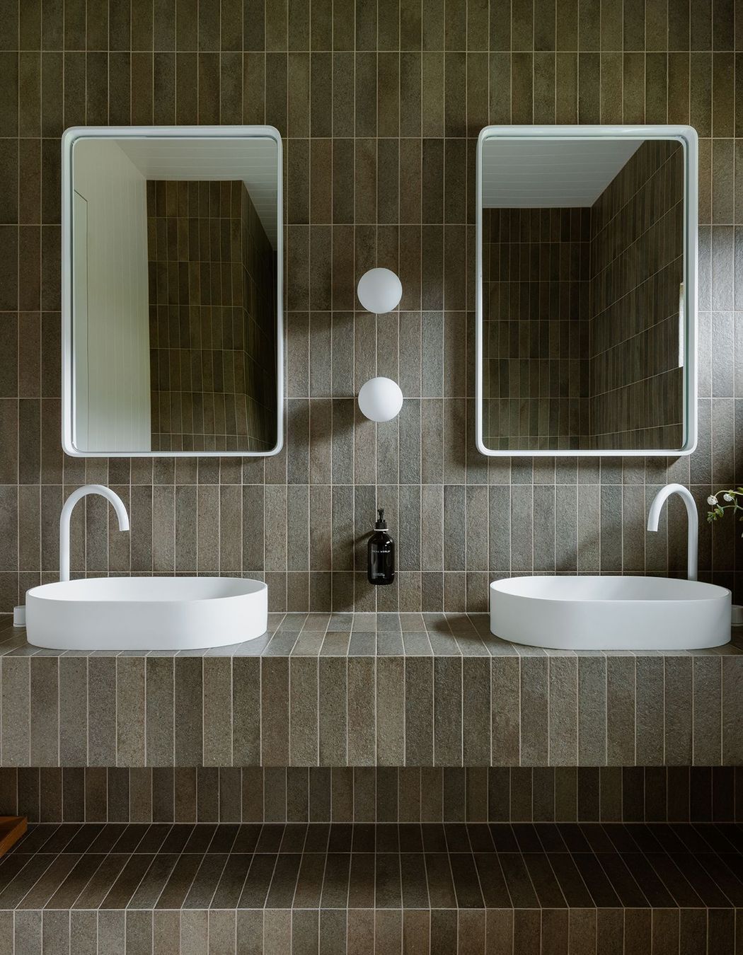 Whananaki Beach Retreat / Alex Walls, Walls Studio / Bathroom. Walls and custom vanity: Fornace Verde Muschio 60x240mm.