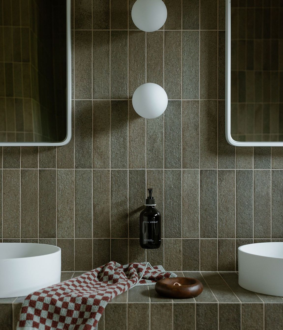 Whananaki Beach Retreat / Alex Walls, Walls Studio / Bathroom. Walls and custom vanity: Fornace Verde Muschio 60x240mm.