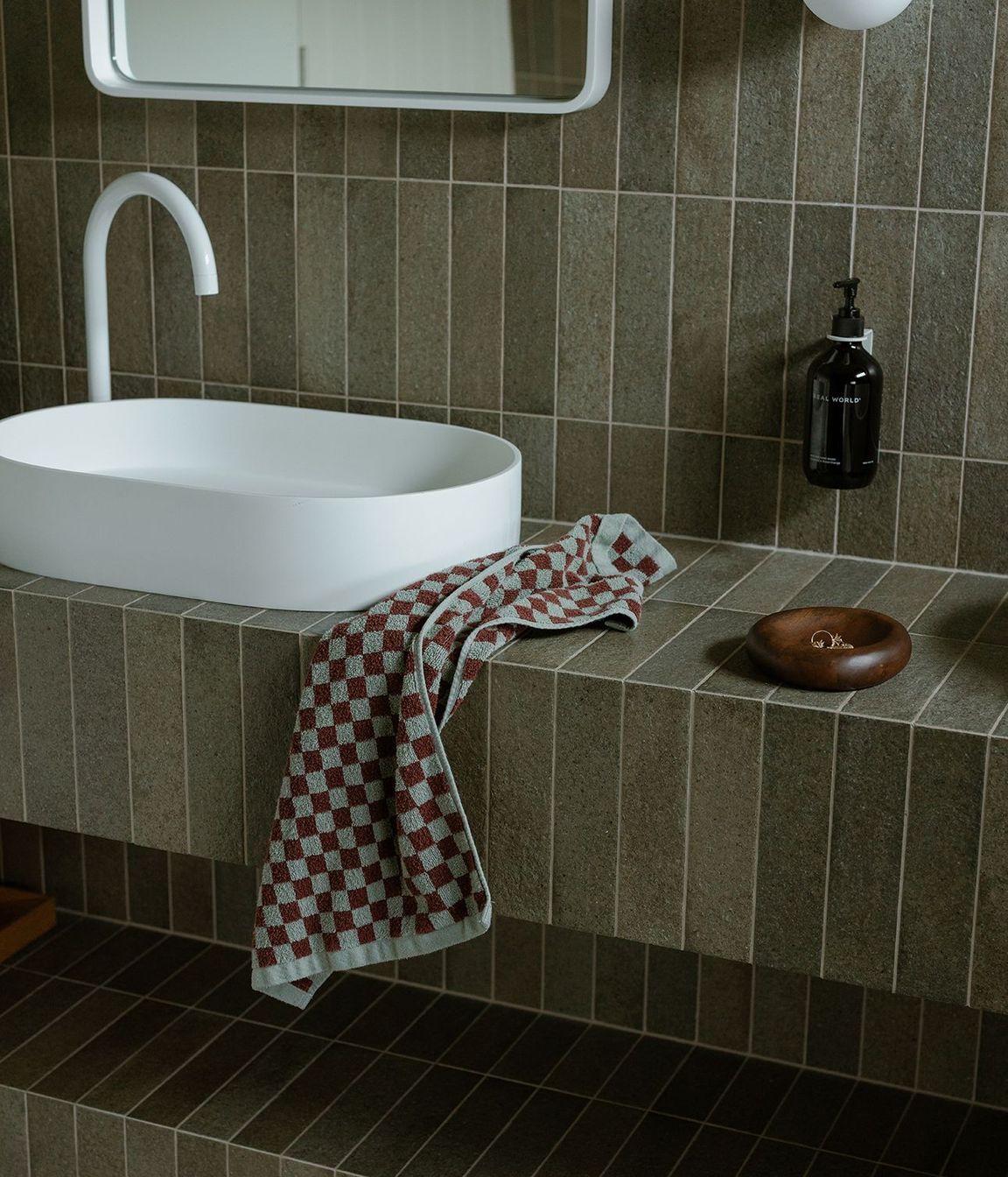 Whananaki Beach Retreat / Alex Walls, Walls Studio / Bathroom. Walls and custom vanity: Fornace Verde Muschio 60x240mm. Floors: Fornace Argilla Naturale 60x240mm