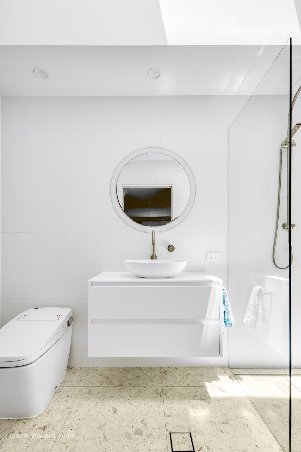 BarlowBathroomsH1-10-v2.jpg
