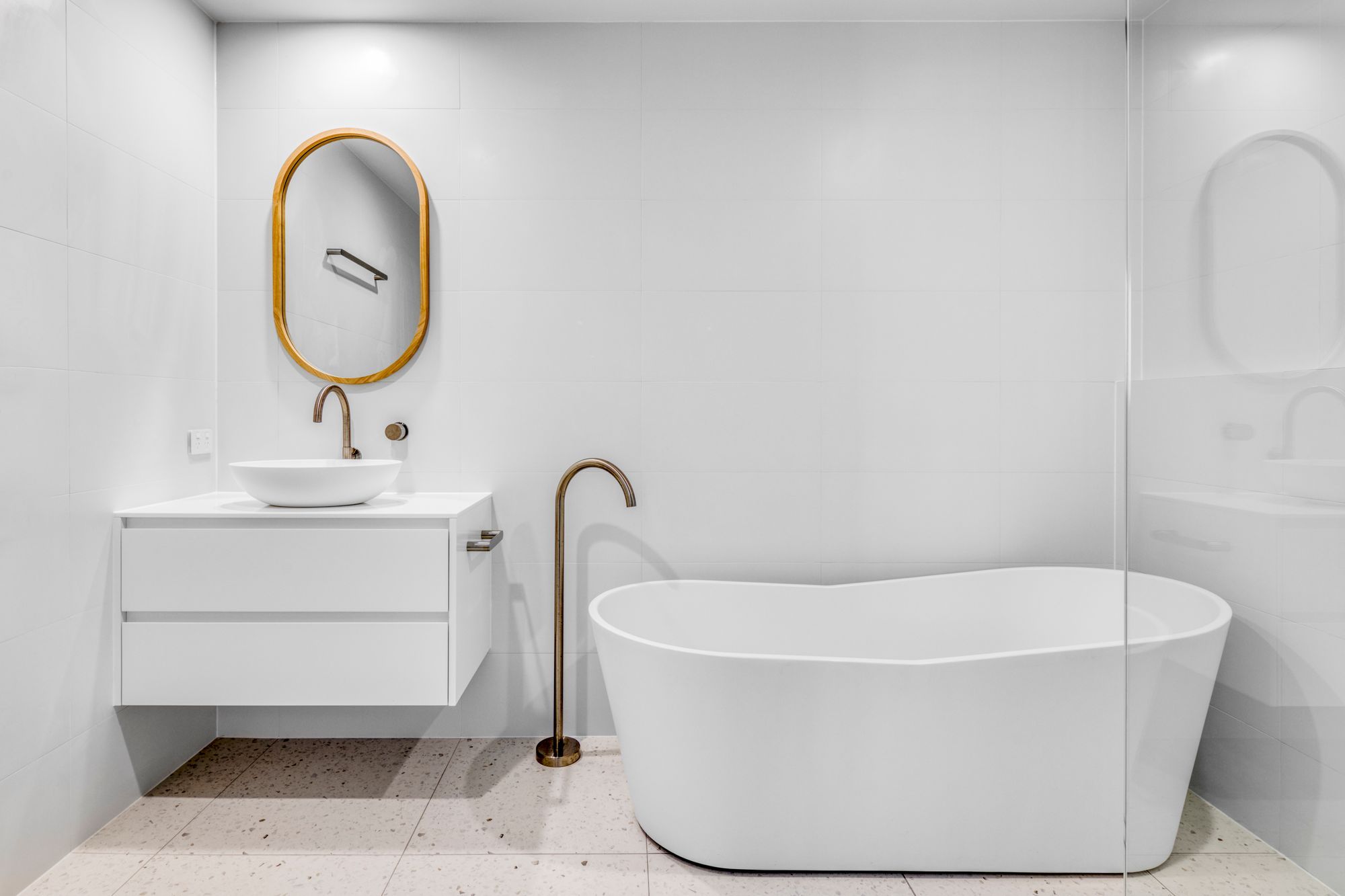 BarlowBathroomsH1-12-v2.jpg