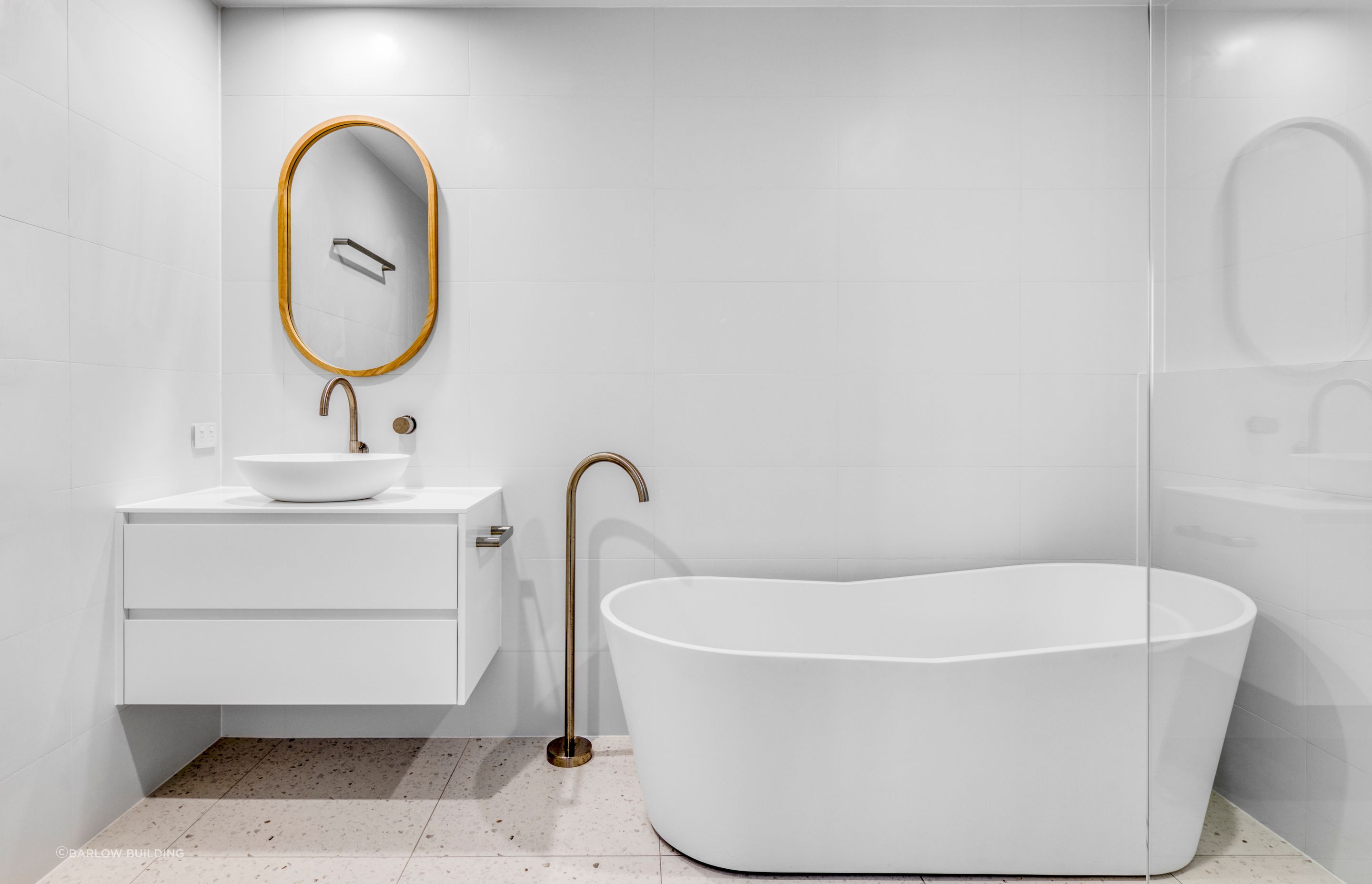 BarlowBathroomsH1-12-v2.jpg