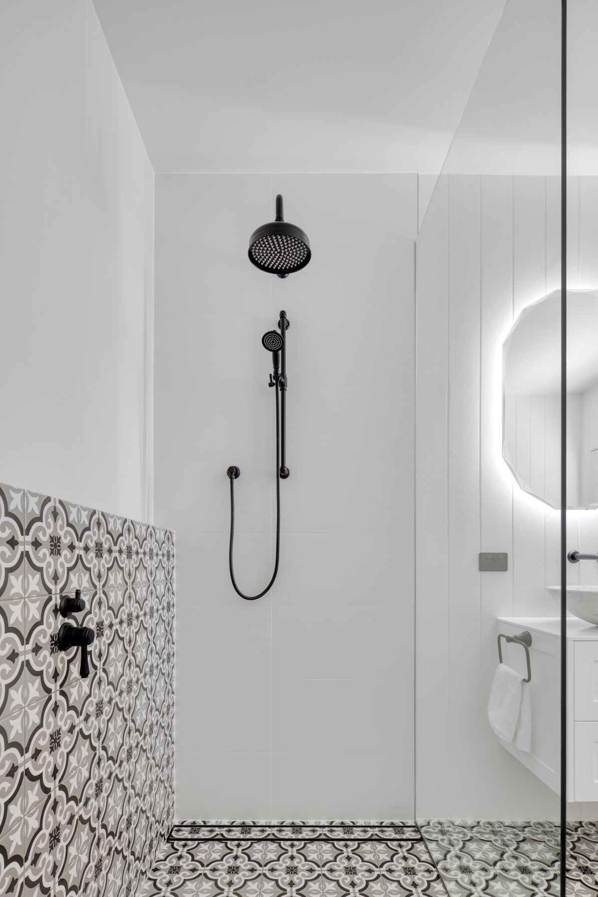 BarlowBathroomsH2-7.jpg