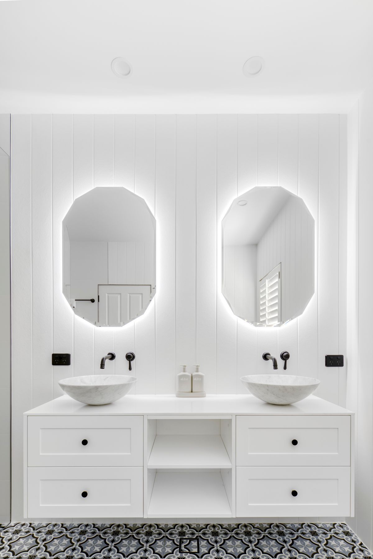 BarlowBathroomsH2-8.jpg