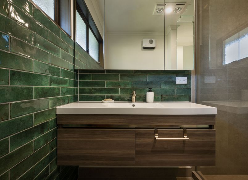 Transforming an Outdated Bathroom into a Relaxing and Luxurious Space