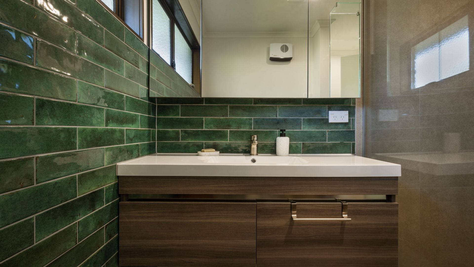 Transforming an Outdated Bathroom into a Relaxing and Luxurious Space banner