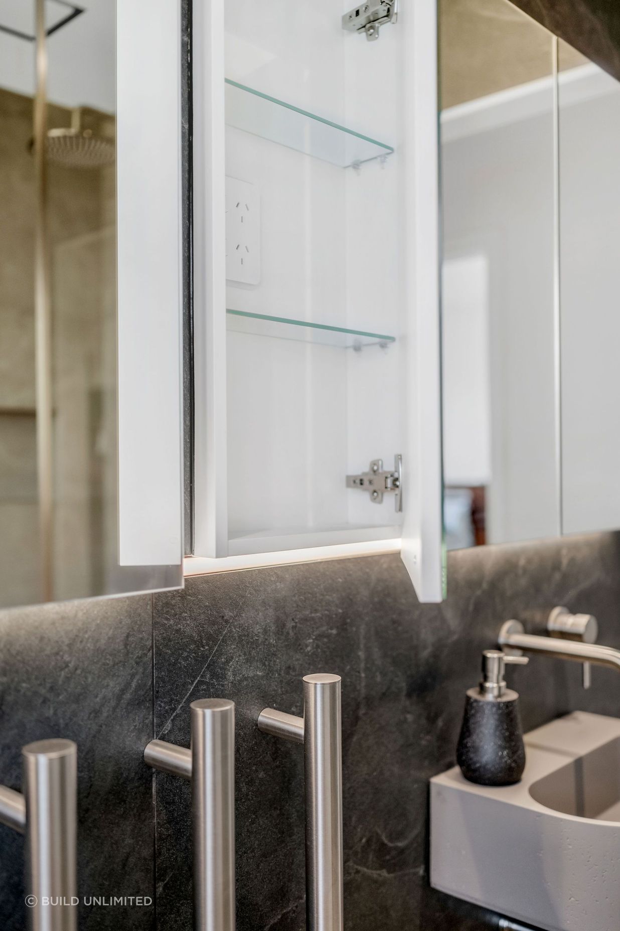 Buildunlimited-bathroom-3758-v2.jpg