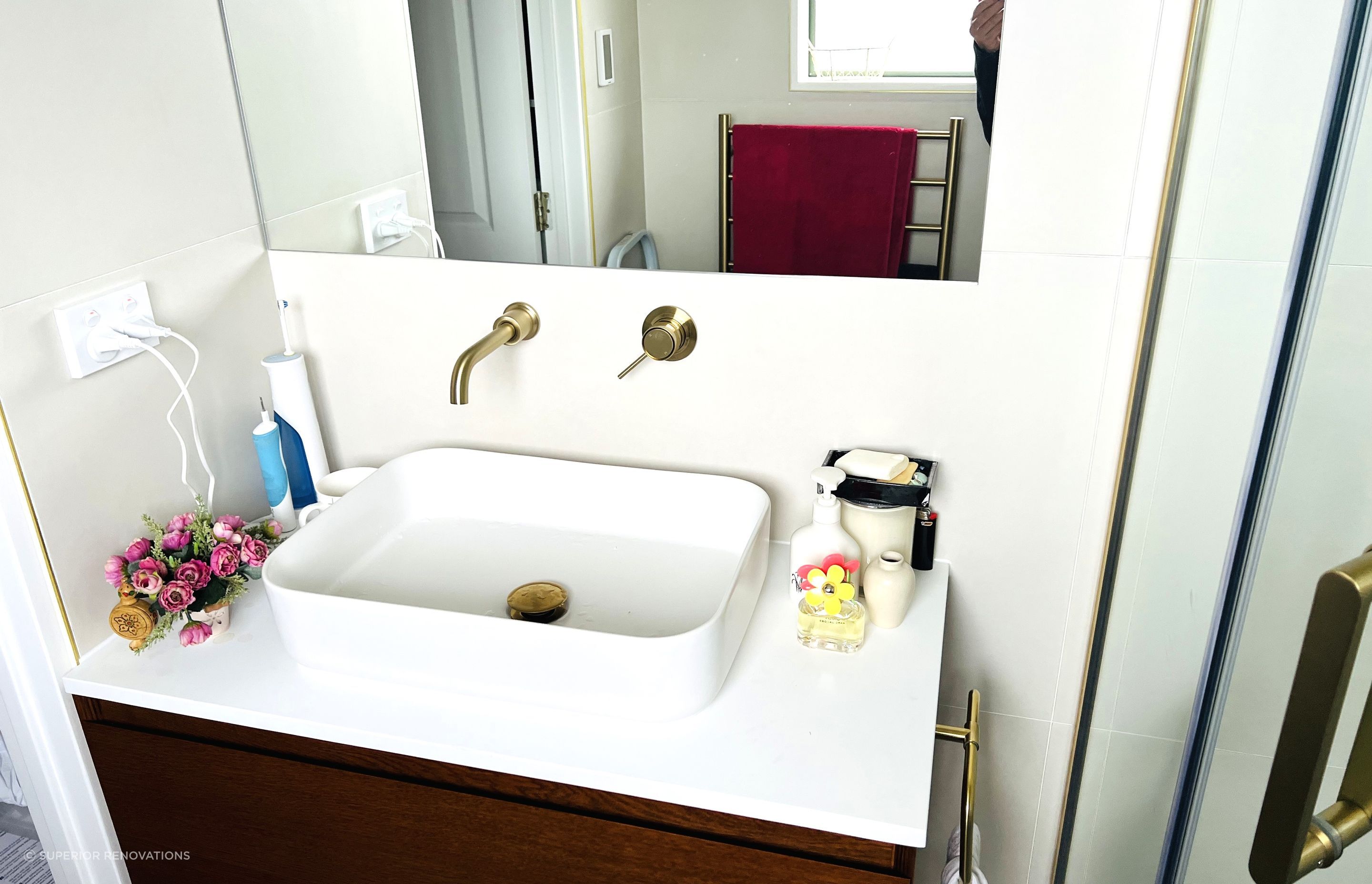 Chris-Joe-bathroom-2.jpg