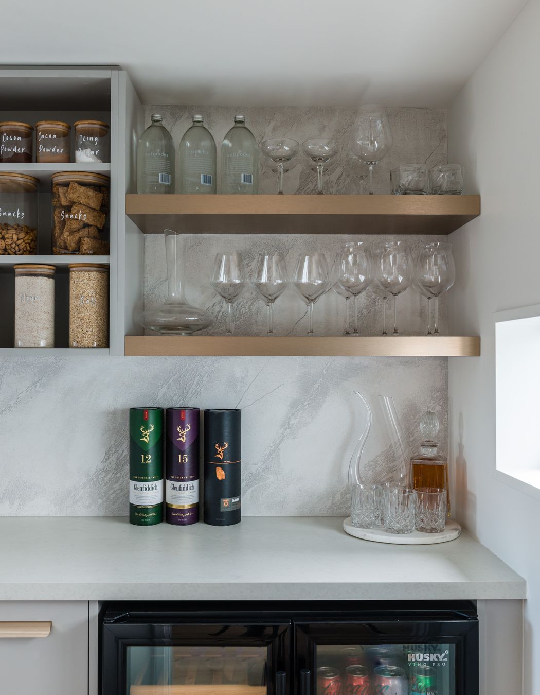 Oakbridge - Textured walls