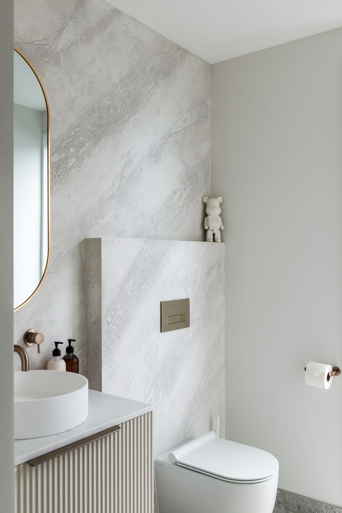 Oakbridge - Textured walls