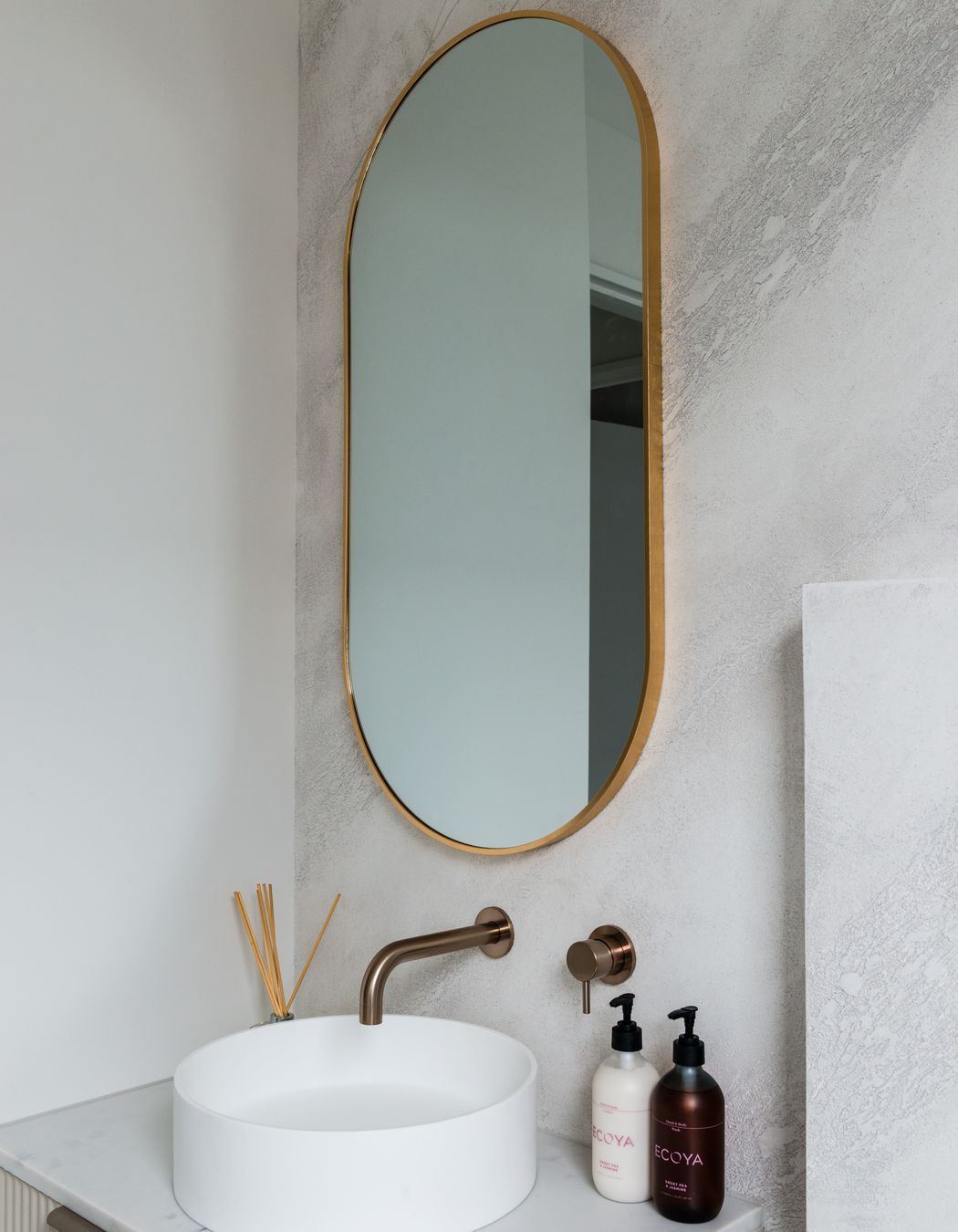 Oakbridge - Textured walls