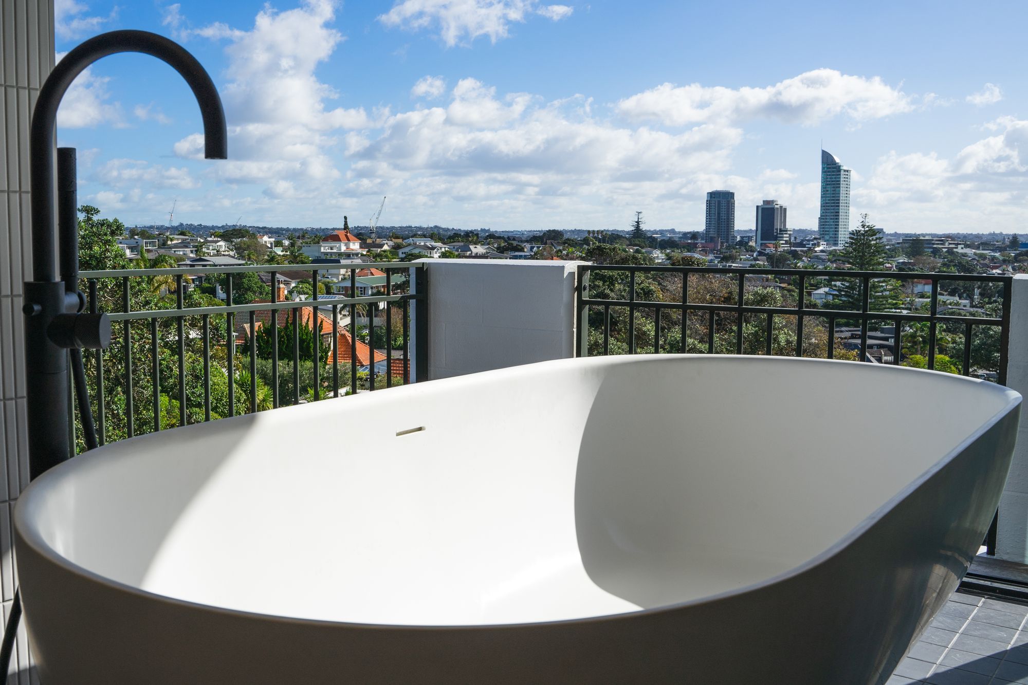 Clifton Road penthouse apartment in Takapuna
