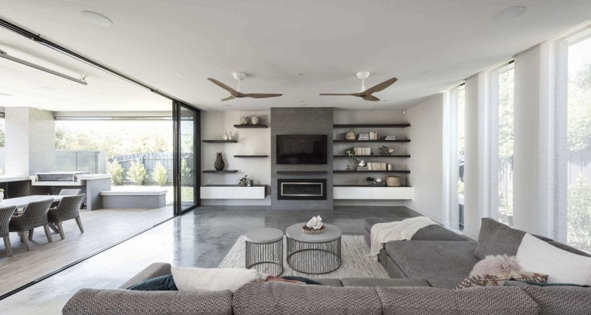 Beachside Family Home banner