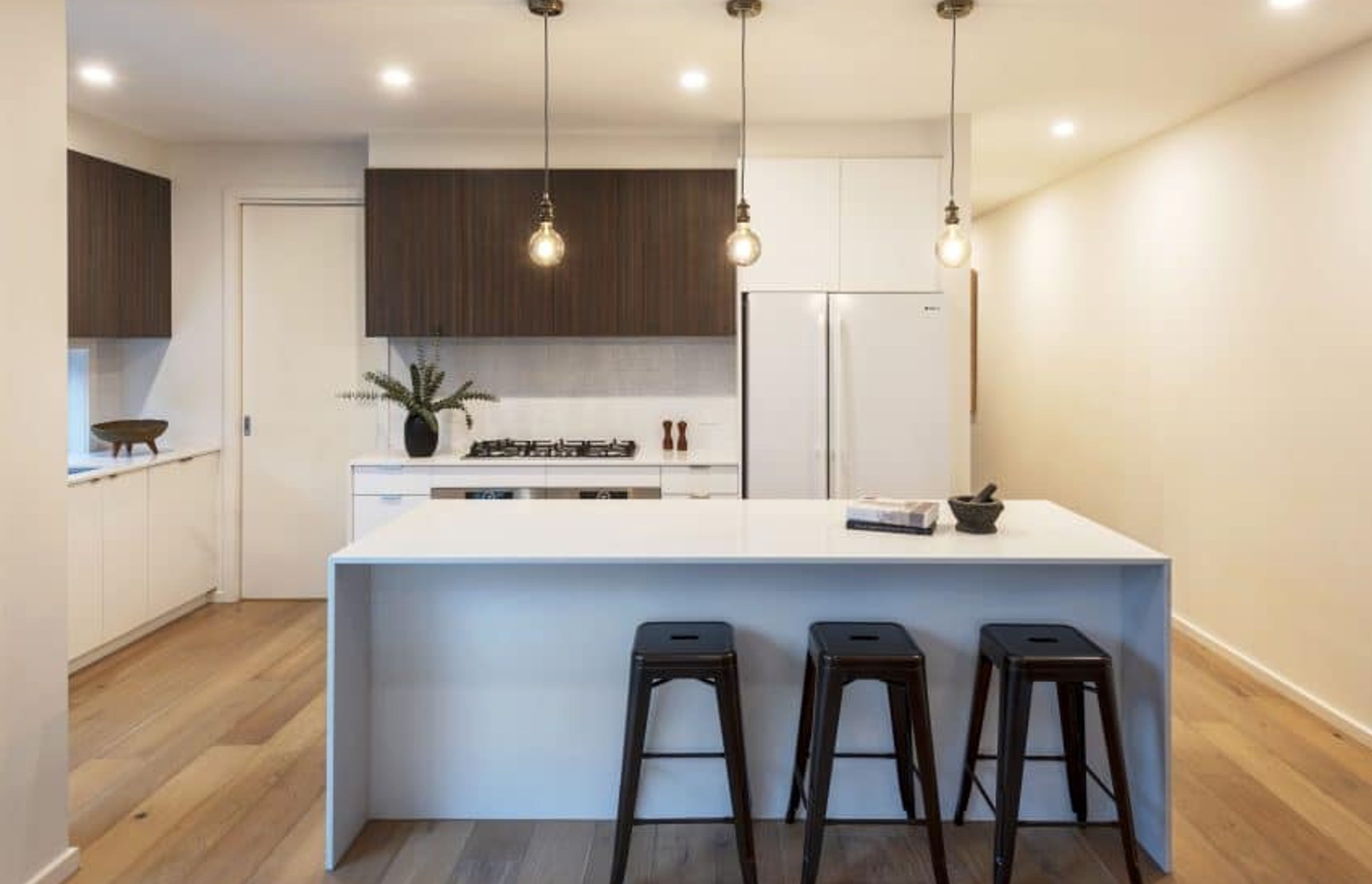 MODERN LIVING