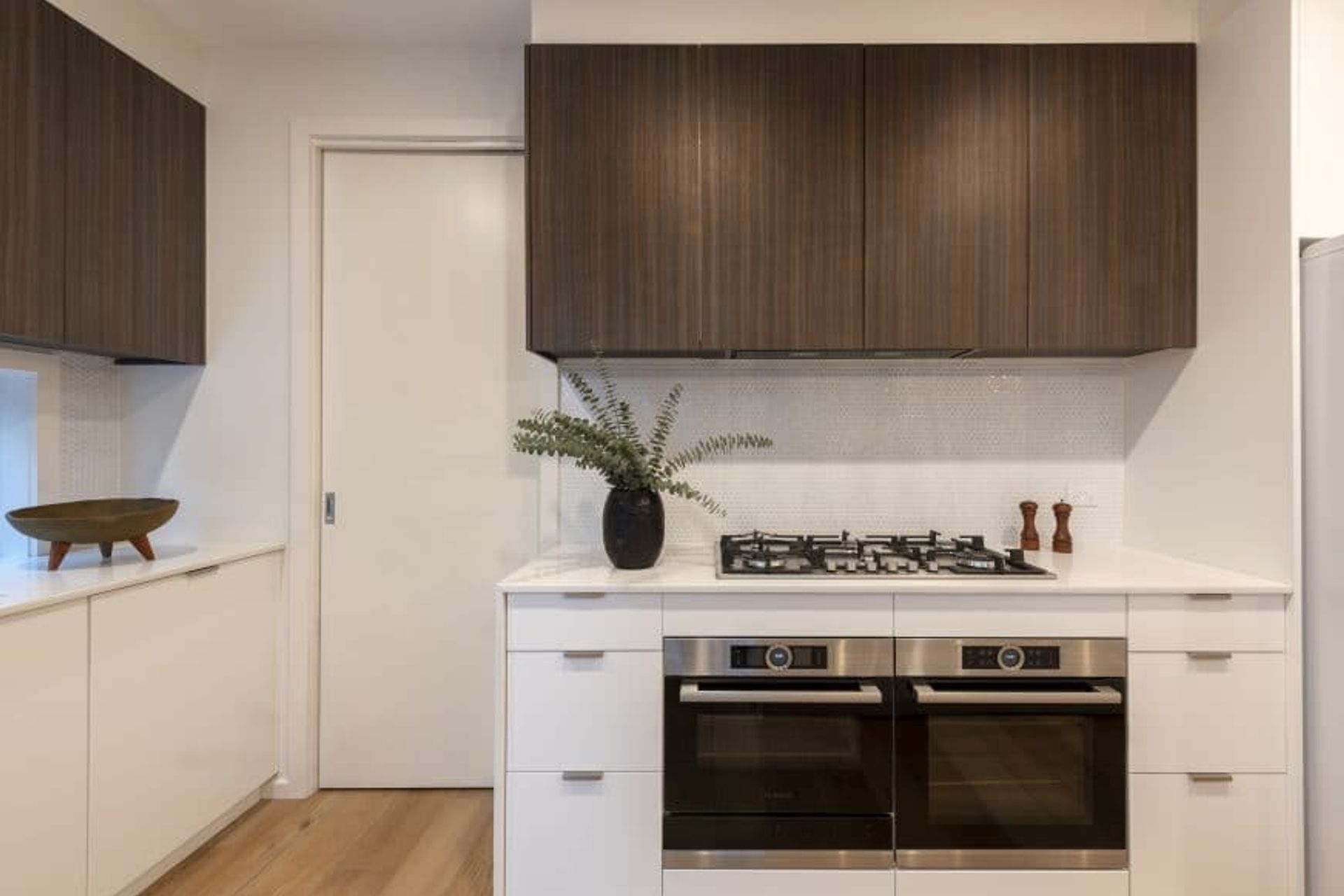MODERN LIVING