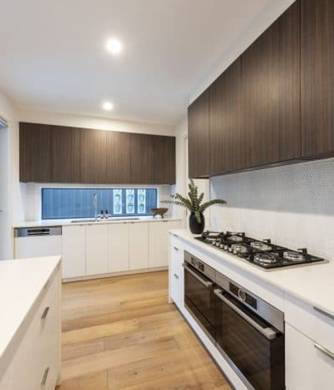 MODERN LIVING