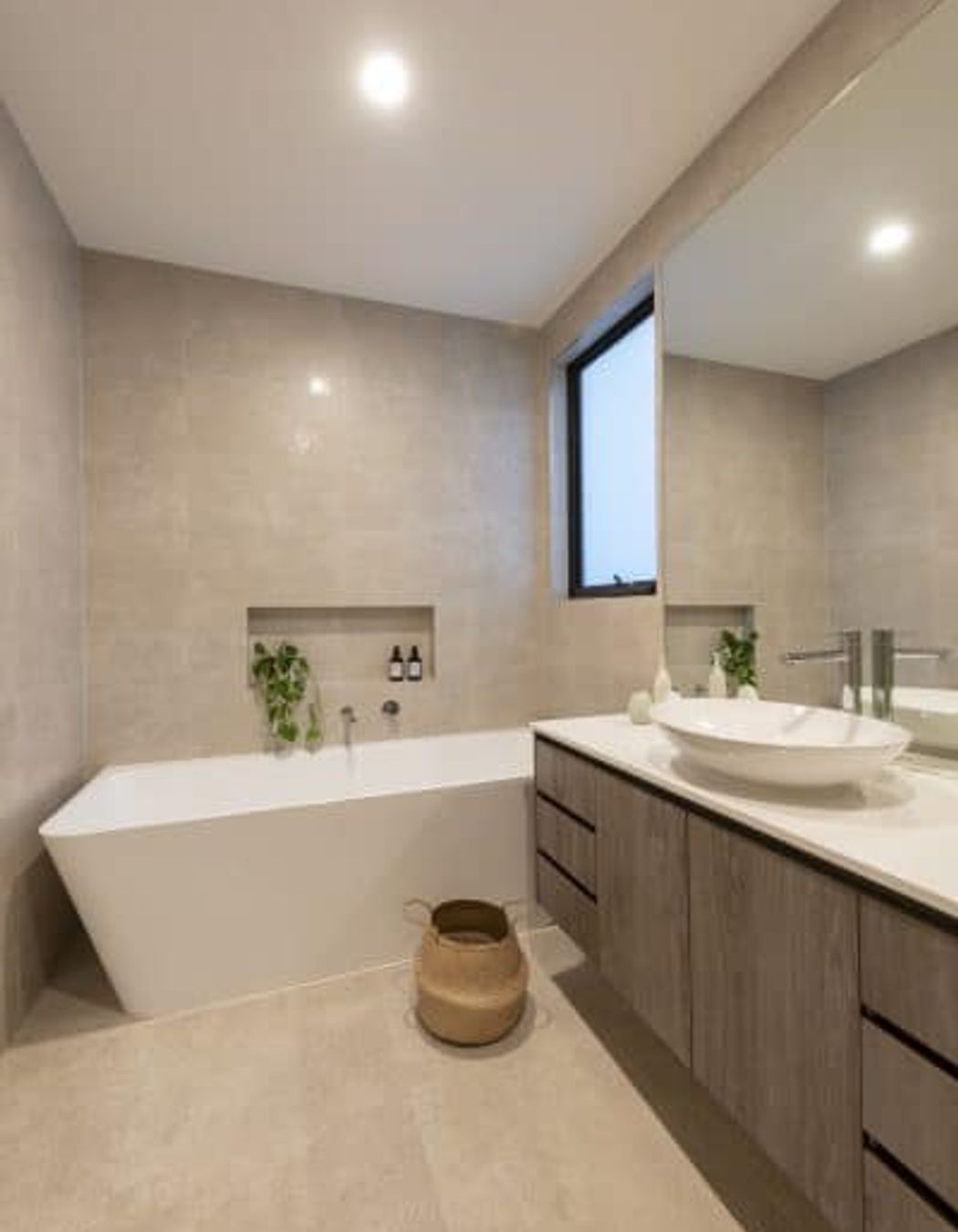 MODERN LIVING