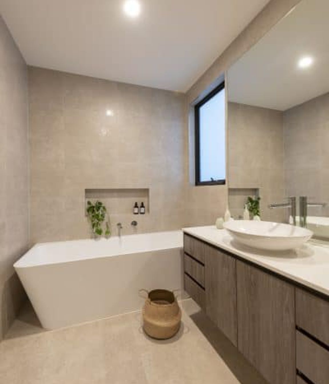 MODERN LIVING