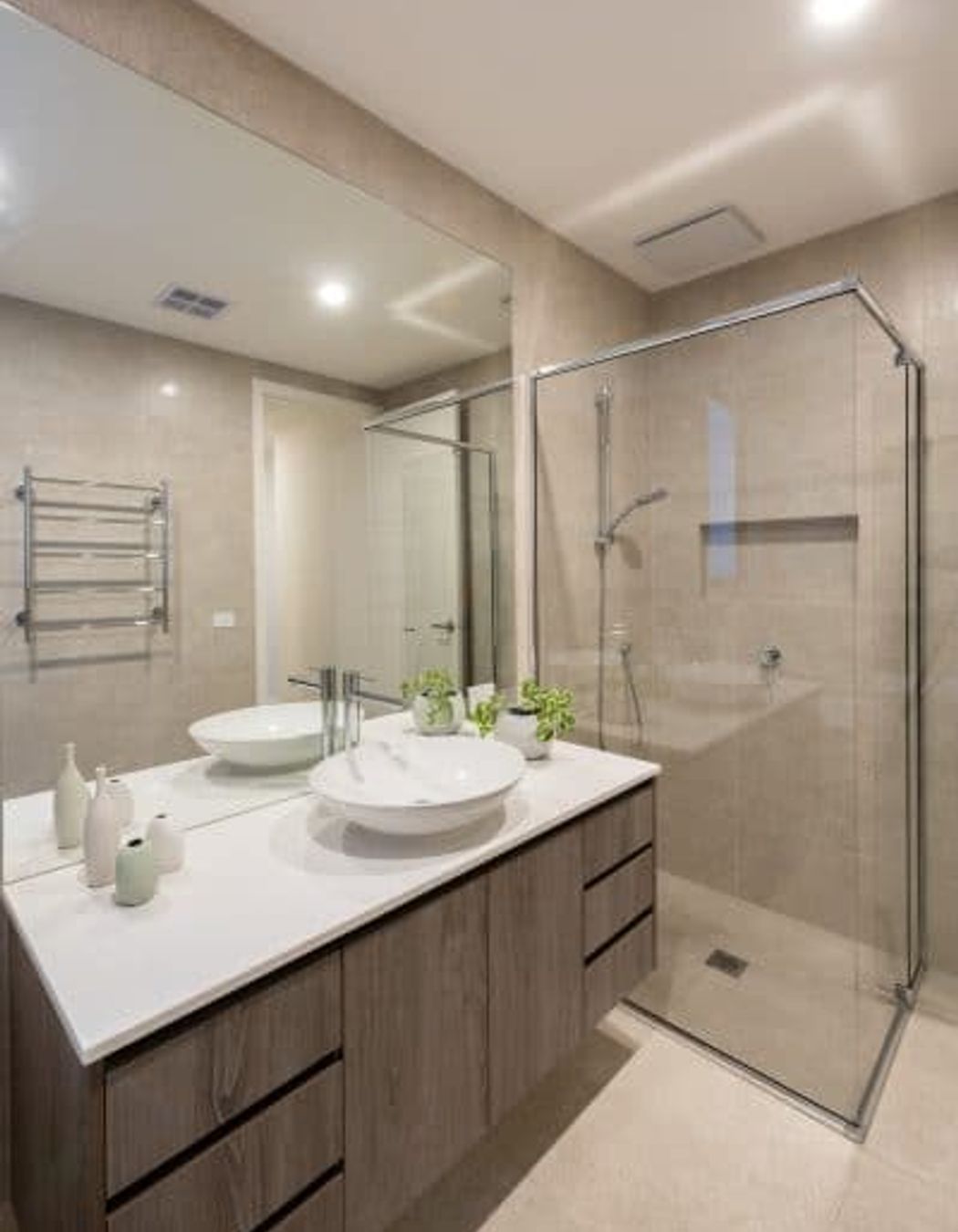MODERN LIVING