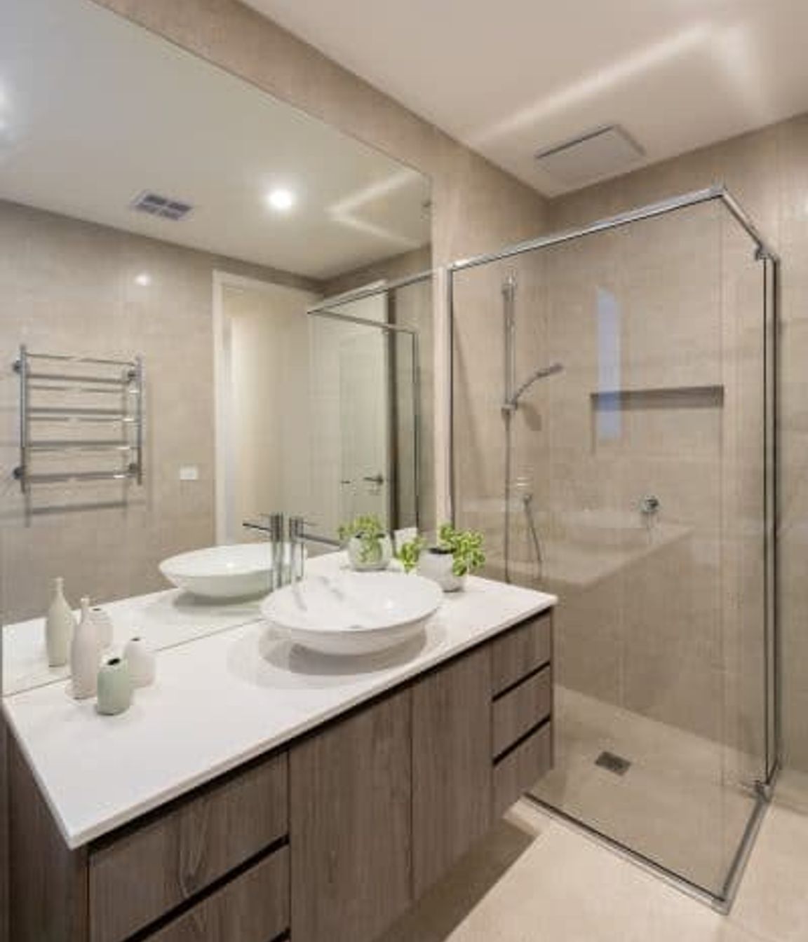 MODERN LIVING