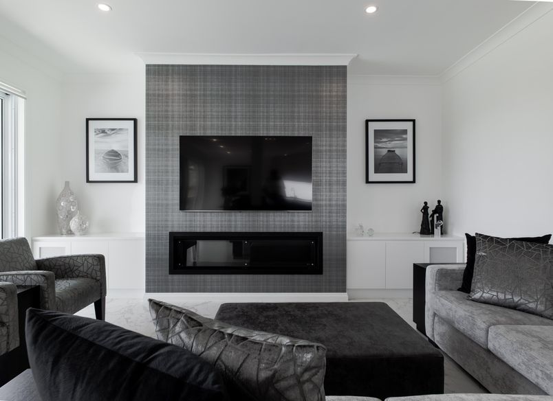 Monochrome House