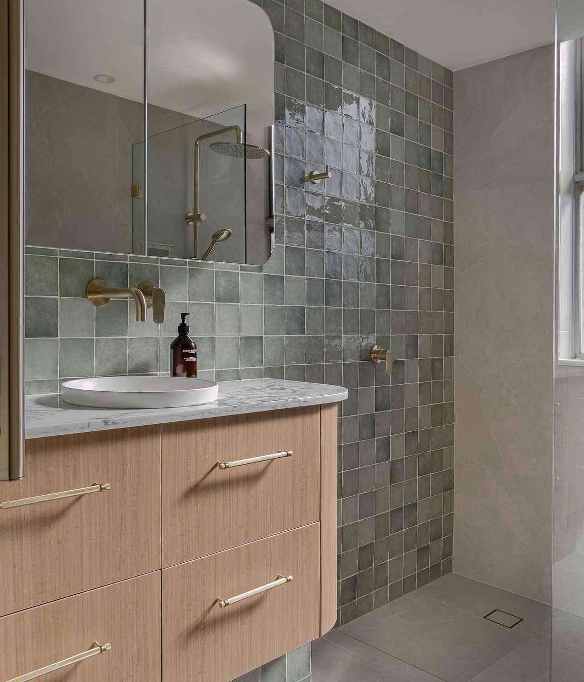 DrummoyneIIMainBathVanityView-v2.jpg