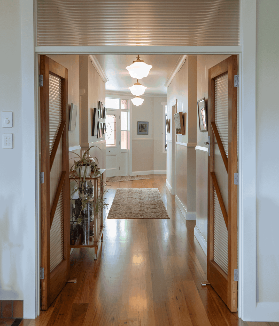 EC-door-hall-both-open.png