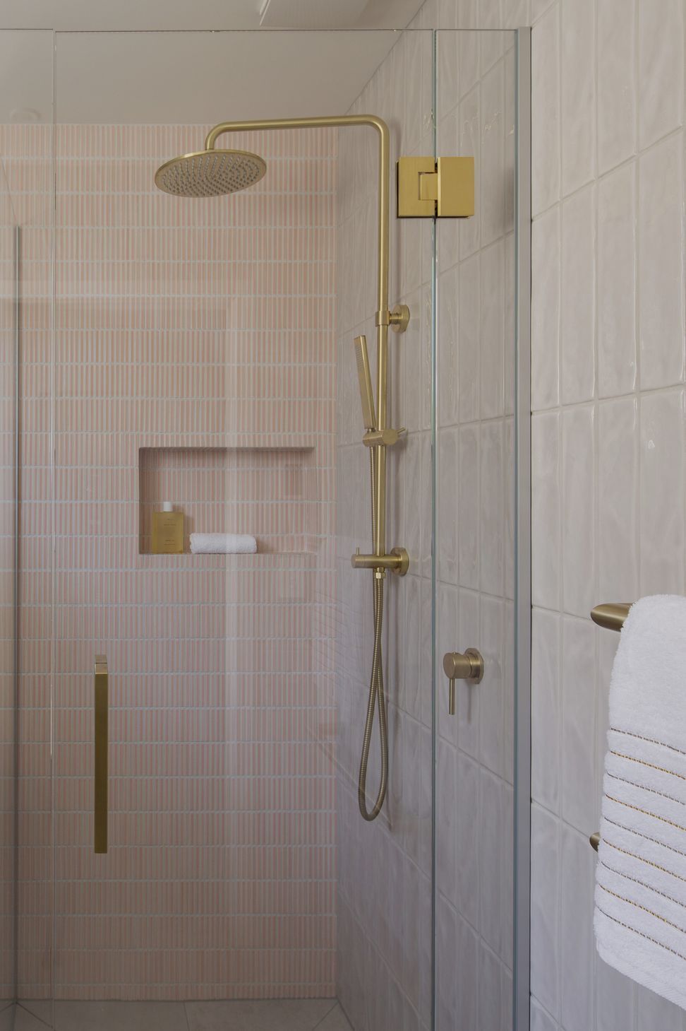 Elegant compact ensuite