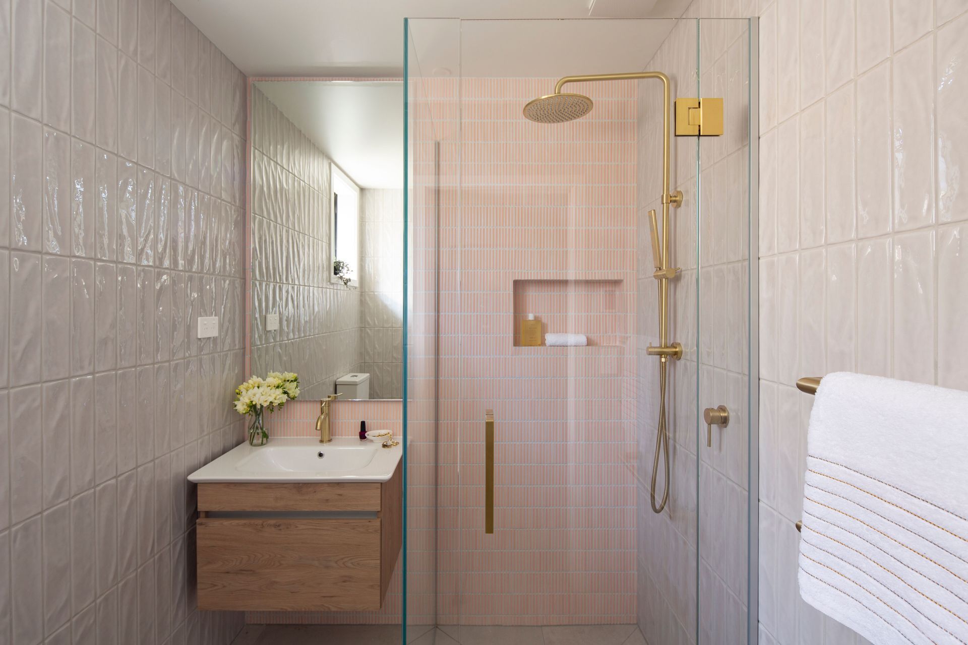 Elegant compact ensuite