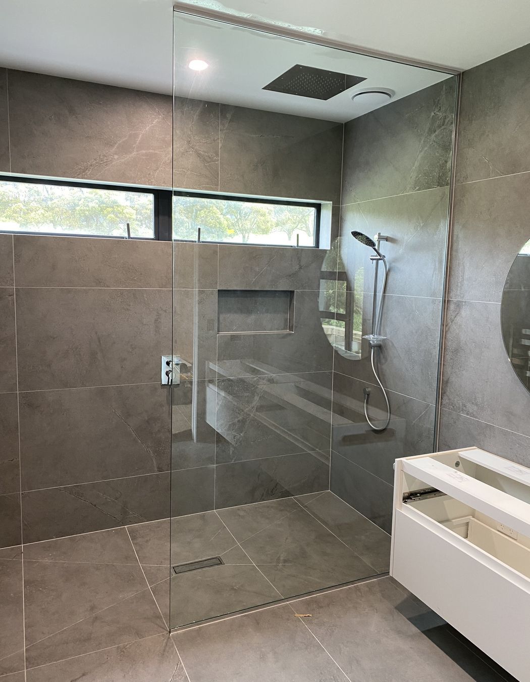 Frameless Glass Showers