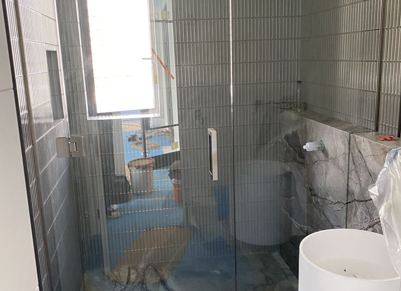 Frameless Glass Showers