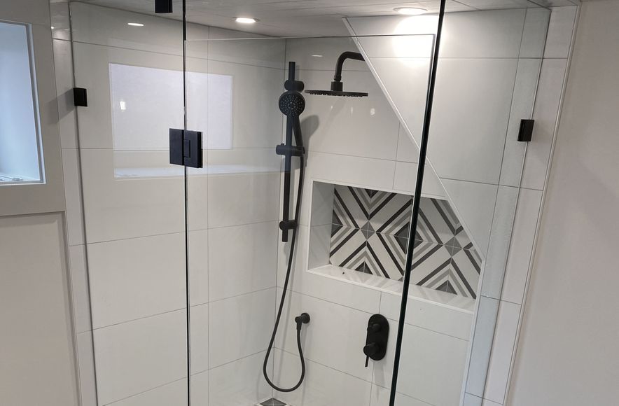 Frameless Glass Showers