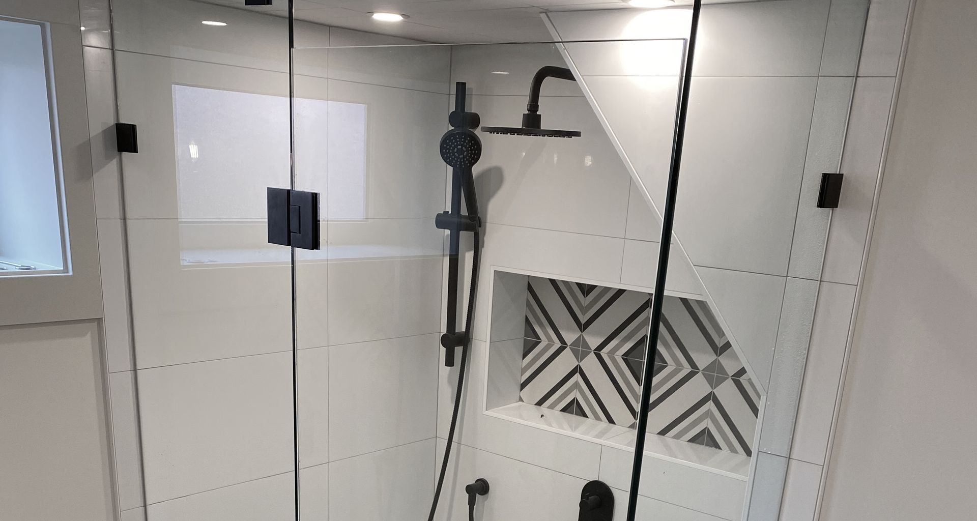 Frameless Glass Showers banner