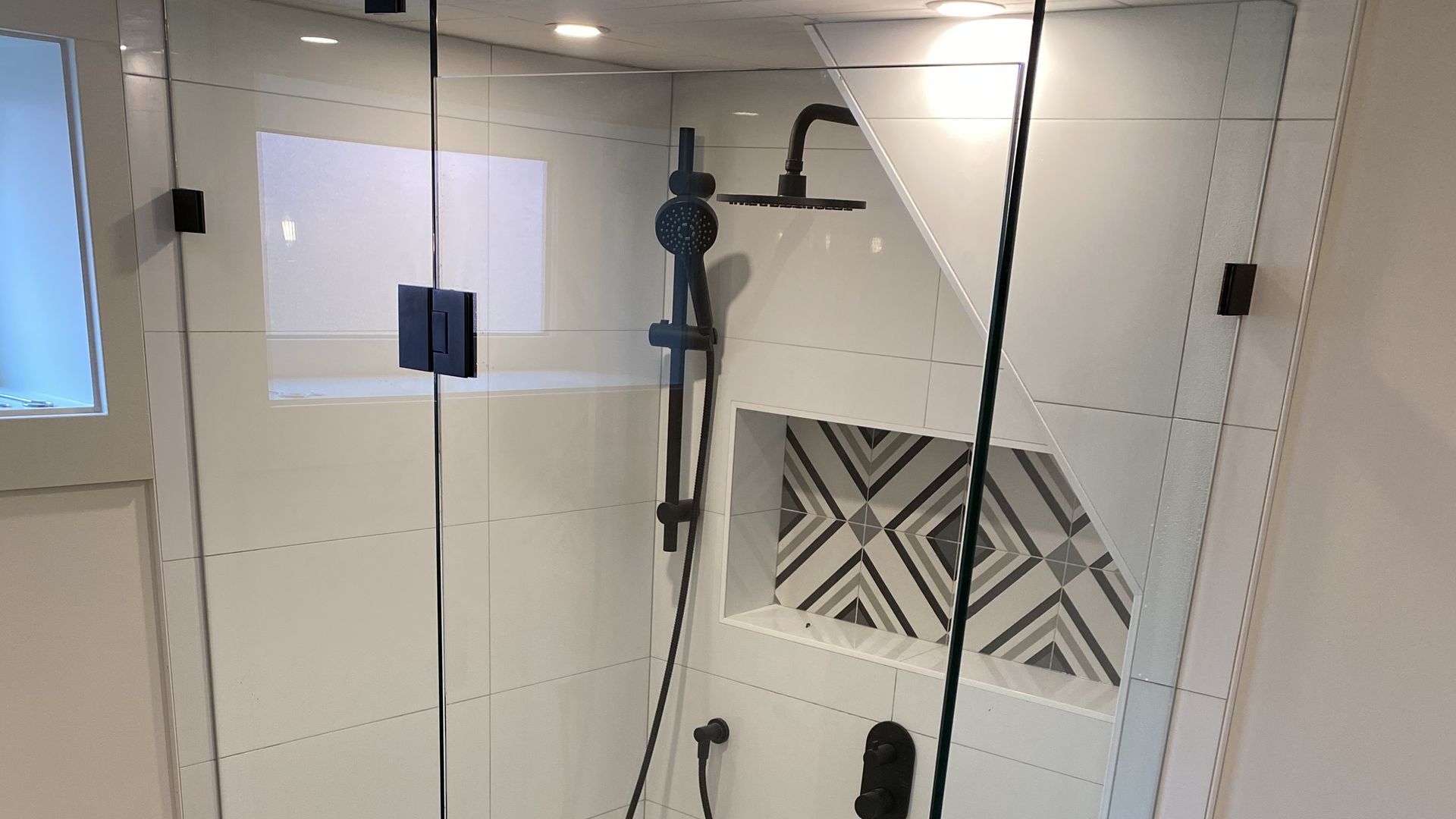 Frameless Glass Showers banner