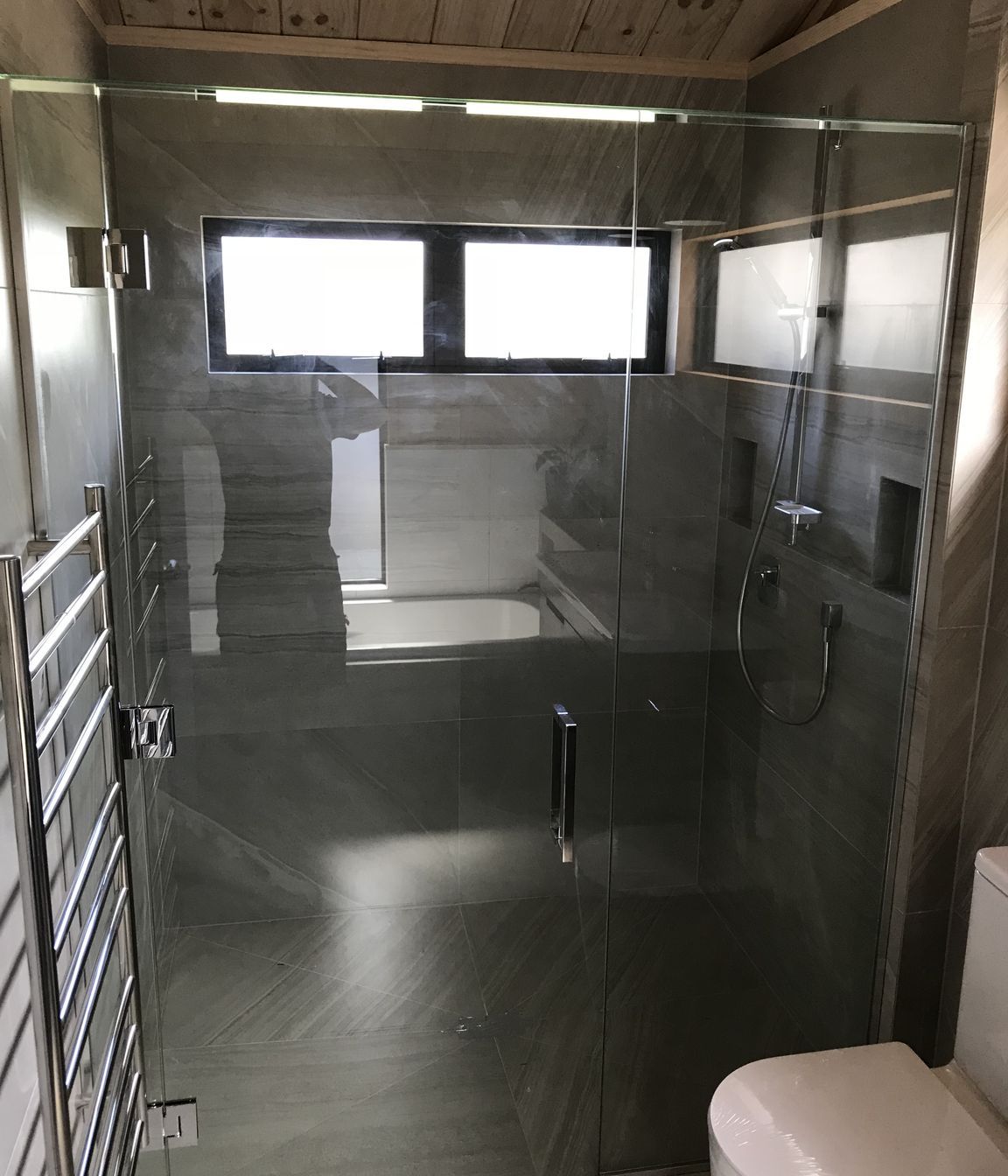 Frameless Glass Showers