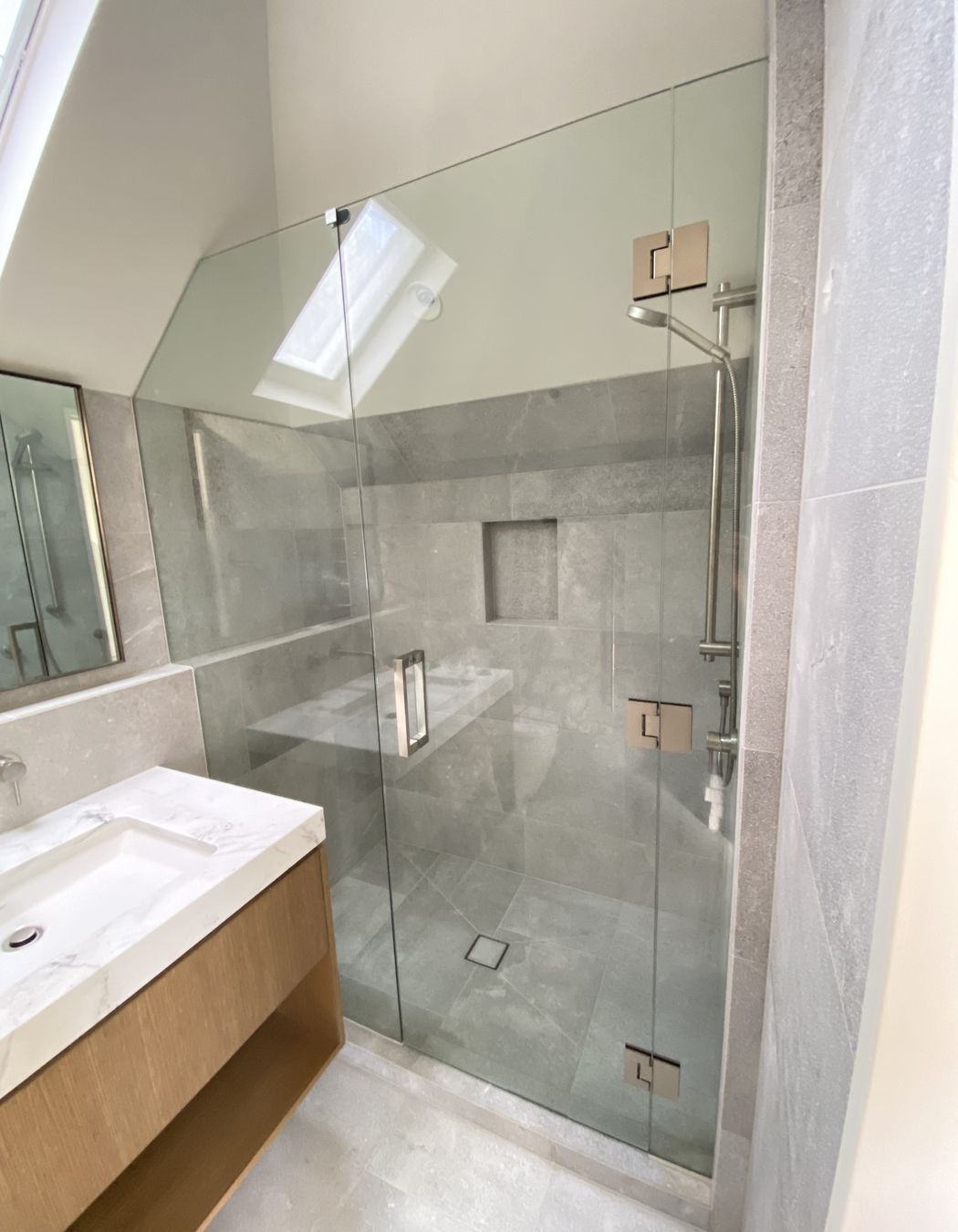 Frameless Glass Showers