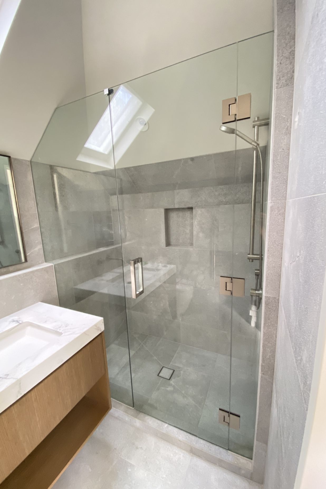 Frameless Glass Showers