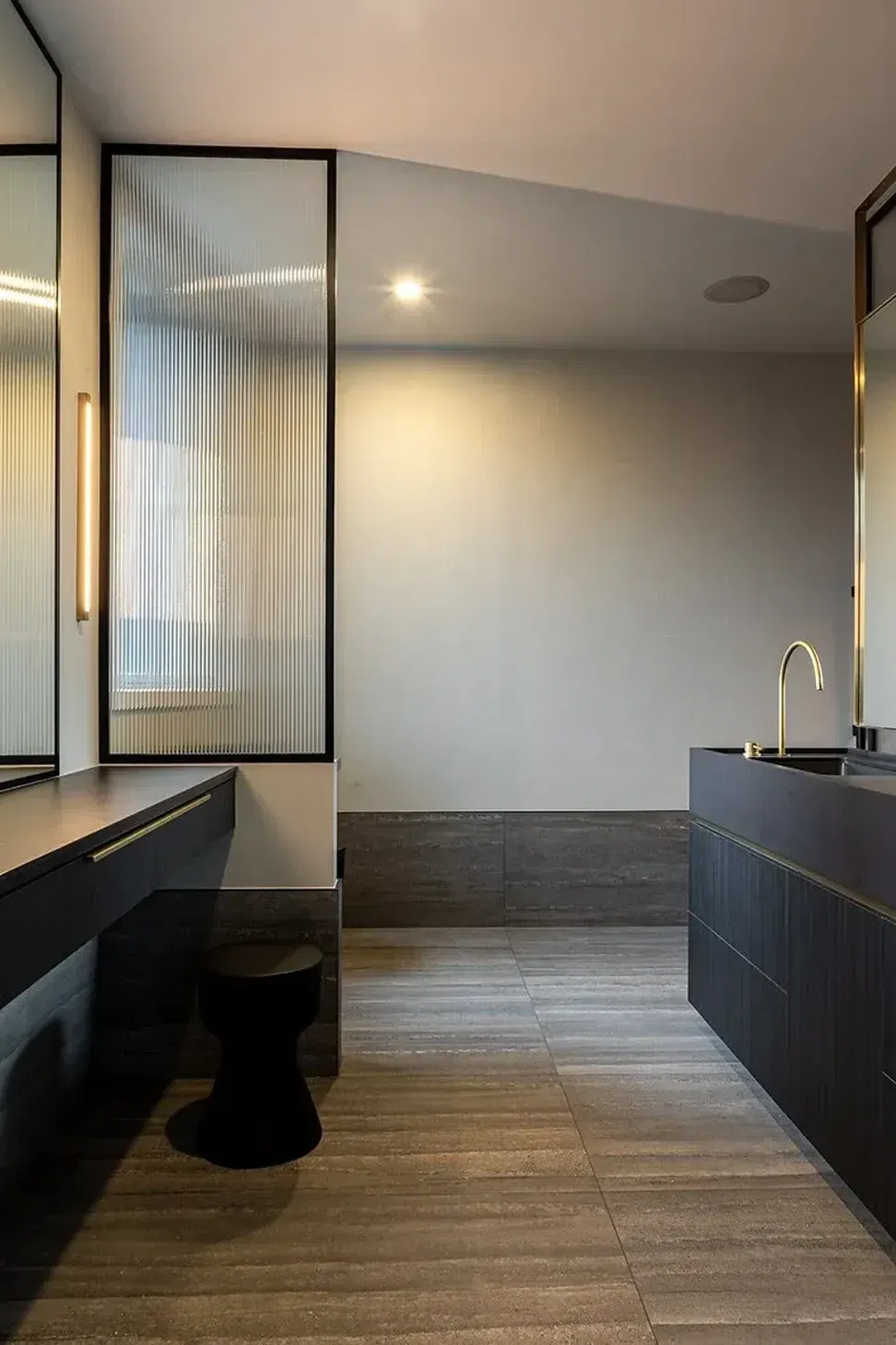 Hamrdsuavebathroom4.webp